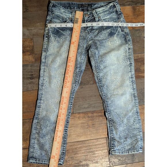 Silver Jeans Co. Aiko Capri W26 Light Wash Patterned Denim - Picture 5 of 6